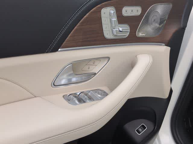 Thumbnail: 2026 Mercedes-Benz GLS - 17