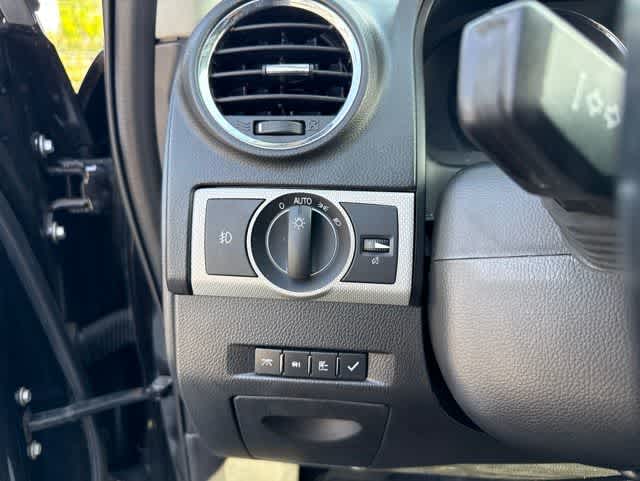Thumbnail: 2012 Chevrolet Captiva Sport - 14
