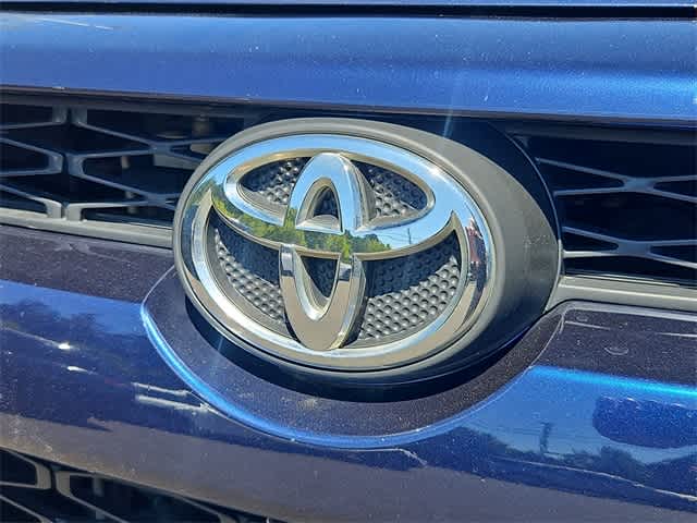 Thumbnail: 2016 Toyota 4Runner - 12