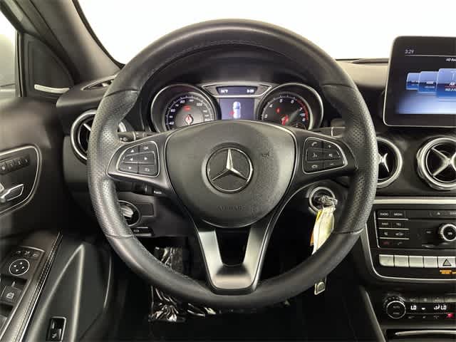 Thumbnail: 2020 Mercedes-Benz GLA - 30