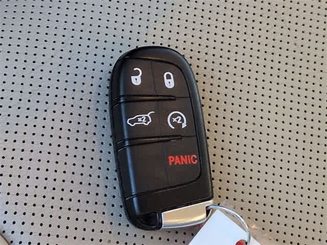 Thumbnail: 2017 Jeep Grand Cherokee - 38