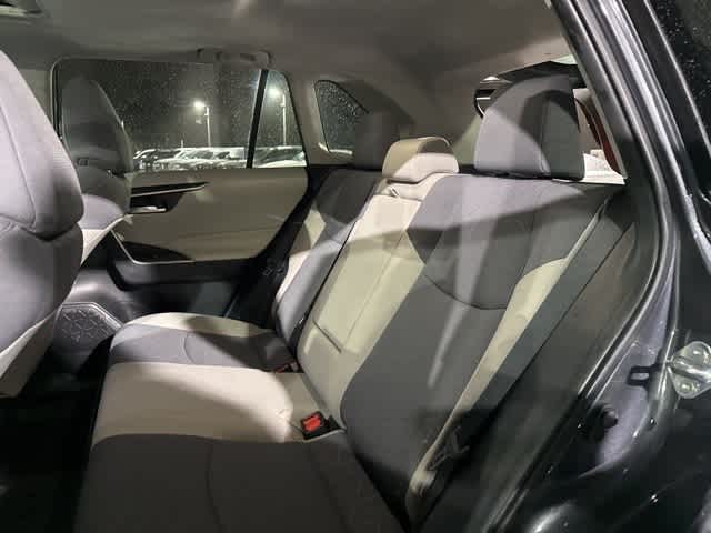 Thumbnail: 2022 Toyota RAV4 - 11