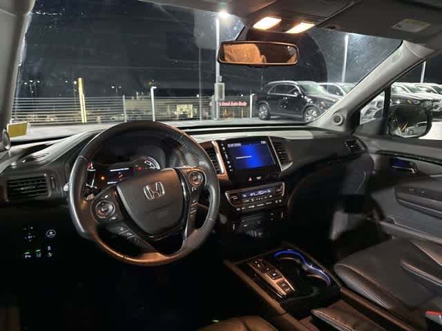 Thumbnail: 2017 Honda Pilot - 11