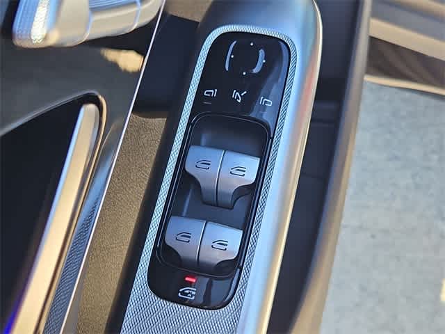 Thumbnail: 2025 Mercedes-Benz GLC - 18