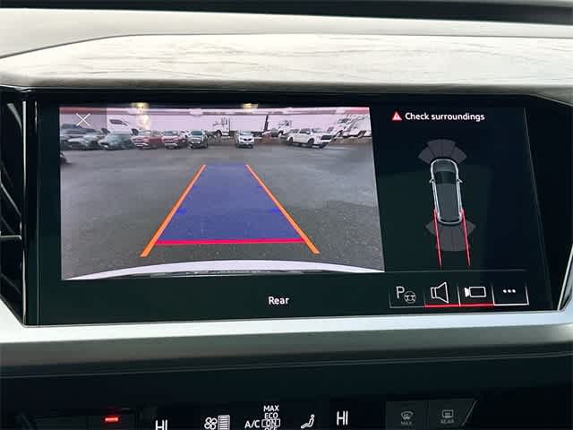 Thumbnail: 2023 Audi Q4 e-tron - 31