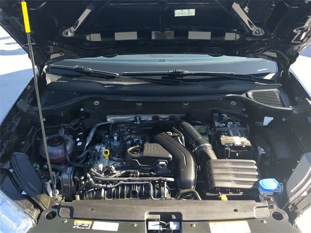 Thumbnail: 2023 Volkswagen Taos - 15