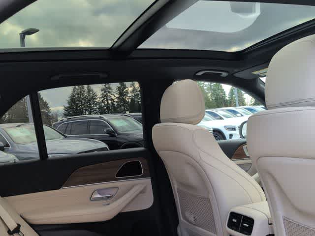 Thumbnail: 2026 Mercedes-Benz GLE - 22