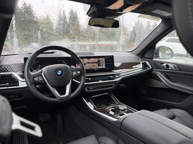 Thumbnail: 2026 BMW X5 - 12