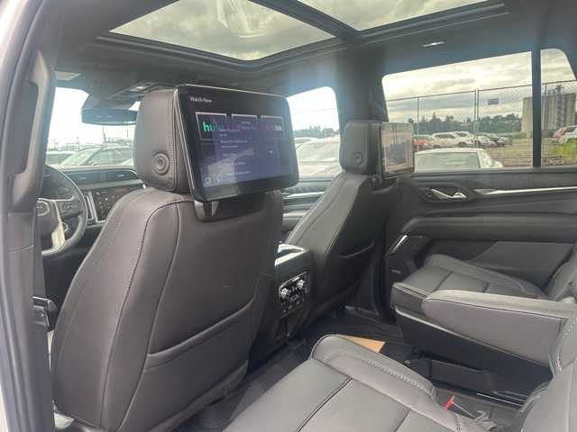 Thumbnail: 2023 GMC Yukon - 10