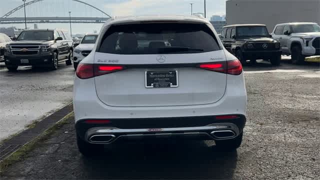 Thumbnail: 2026 Mercedes-Benz GLC - 7