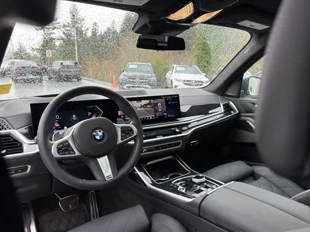 Thumbnail: 2024 BMW X7 - 12