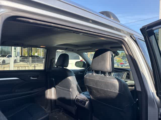 Thumbnail: 2018 Toyota Highlander - 5