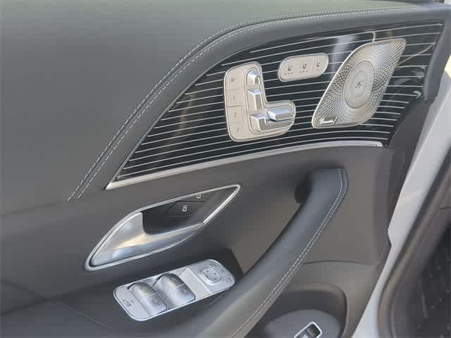 Thumbnail: 2025 Mercedes-Benz GL-Class - 17