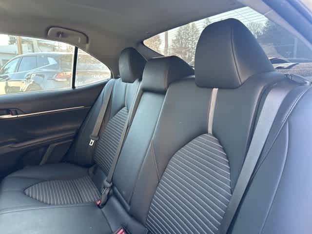 Thumbnail: 2022 Toyota Camry - 11