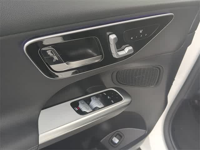 Thumbnail: 2025 Mercedes-Benz GLC - 17