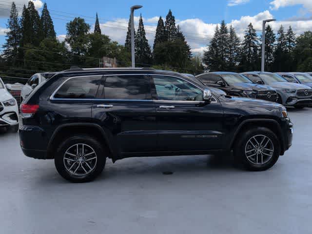 Thumbnail: 2017 Jeep Grand Cherokee - 9
