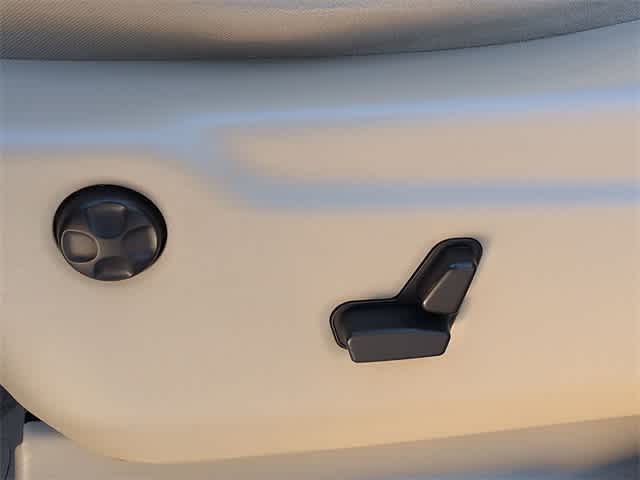 Thumbnail: 2017 Jeep Grand Cherokee - 18