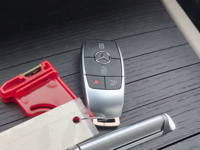 Thumbnail: 2026 Mercedes-Benz GLE - 35