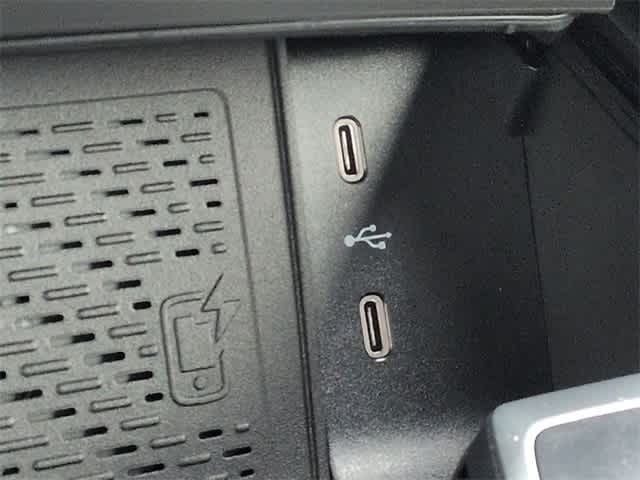 Thumbnail: 2026 Mercedes-Benz GLE - 32