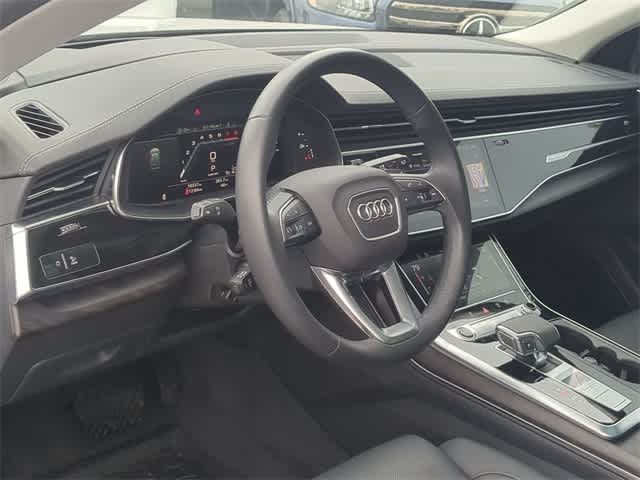 Thumbnail: 2023 Audi Q8 - 10