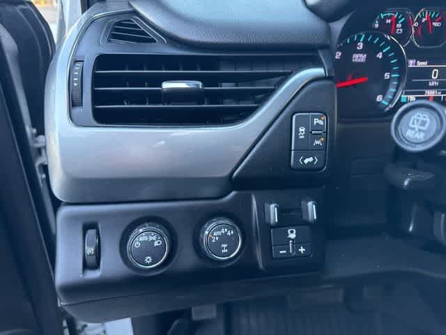 Thumbnail: 2019 Chevrolet Tahoe - 15