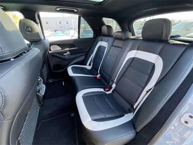 Thumbnail: 2024 Mercedes-Benz GL-Class - 21