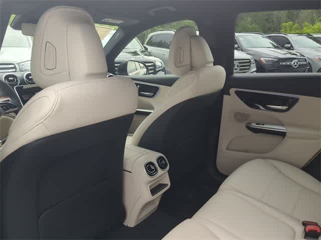 Thumbnail: 2025 Mercedes-Benz GLC - 18