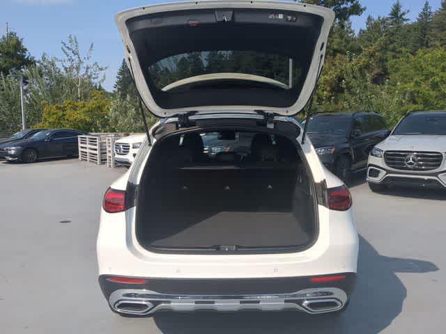 Thumbnail: 2025 Mercedes-Benz GLC - 34