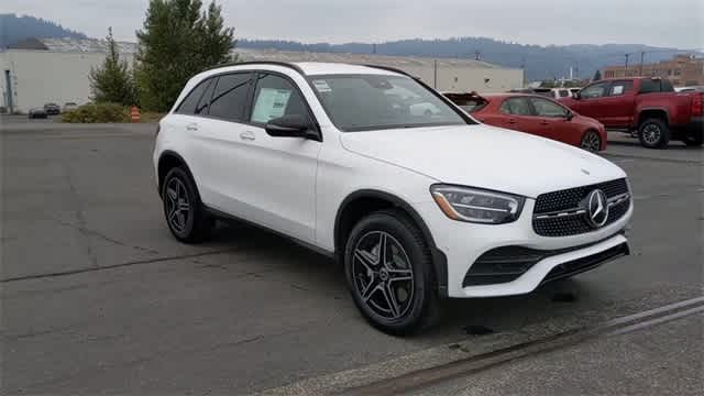 Thumbnail: 2022 Mercedes-Benz GLC - 2