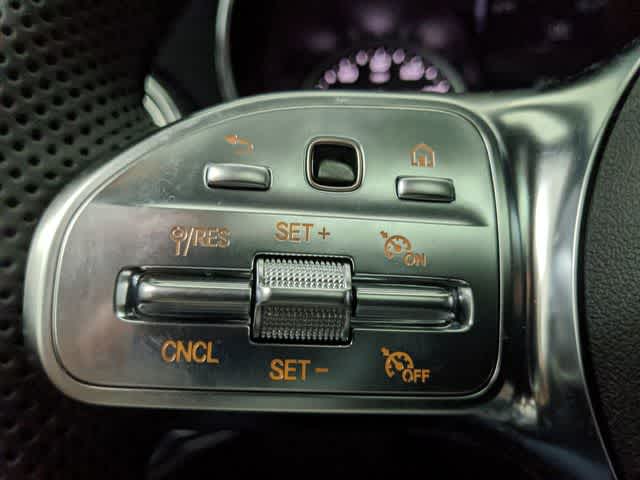 Thumbnail: 2022 Mercedes-Benz GLC - 32