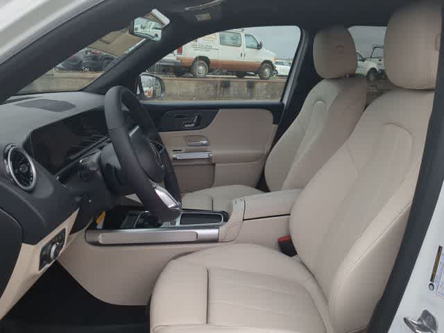 Thumbnail: 2026 Mercedes-Benz GLB - 17