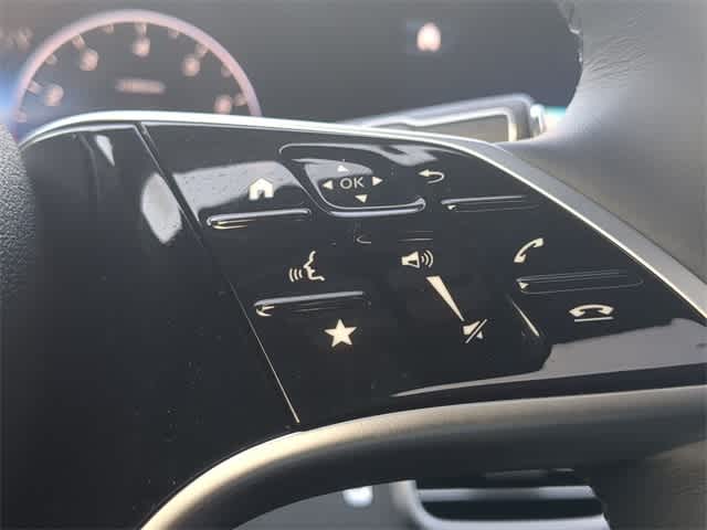 Thumbnail: 2026 Mercedes-Benz GLE - 26