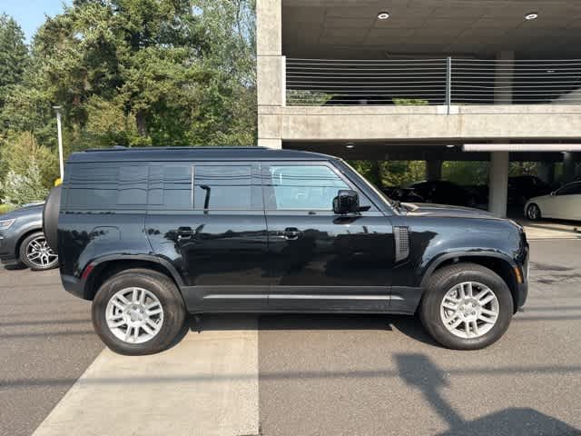 Thumbnail: 2025 Land Rover Defender - 4