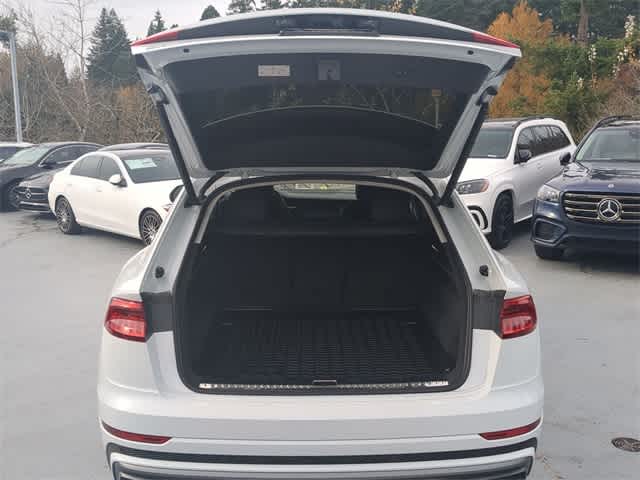 Thumbnail: 2023 Audi Q8 - 35