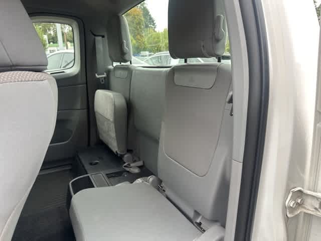 Thumbnail: 2013 Toyota Tacoma - 11