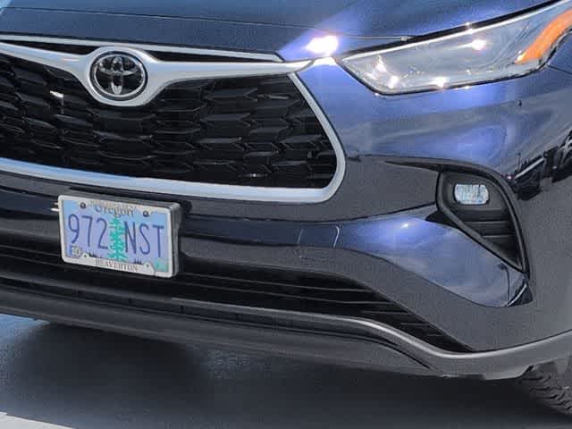 Thumbnail: 2021 Toyota Highlander - 10