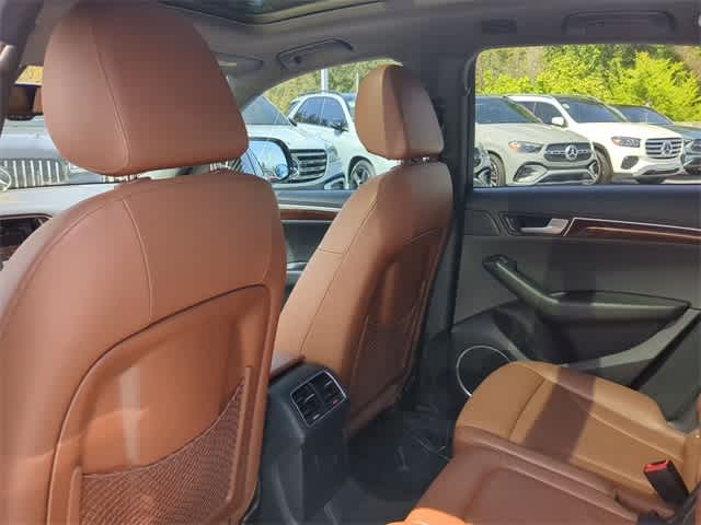 Thumbnail: 2012 Audi Q5 - 19