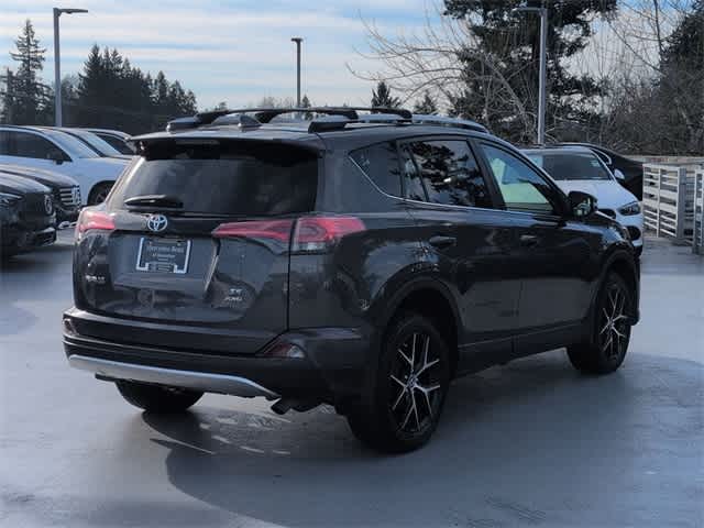 Thumbnail: 2016 Toyota RAV4 - 8