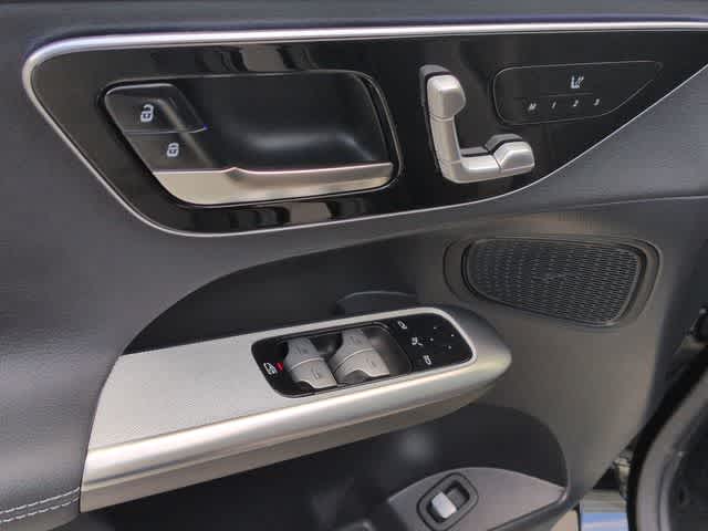 Thumbnail: 2026 Mercedes-Benz GLC - 17