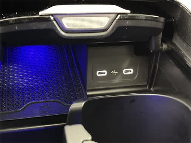 Thumbnail: 2025 Mercedes-Benz C-Class - 33