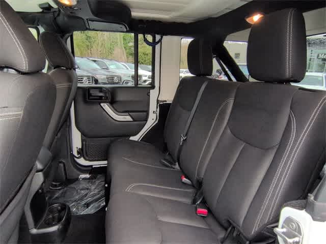 Thumbnail: 2016 Jeep Wrangler - 21