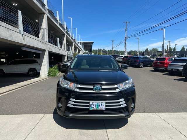 Thumbnail: 2017 Toyota Highlander - 2