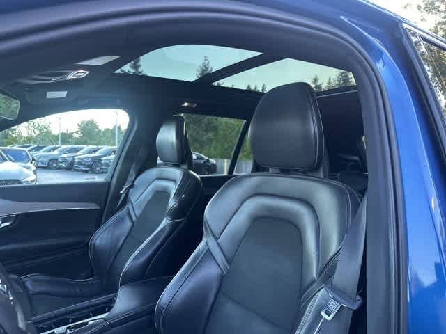Thumbnail: 2016 Volvo XC90 - 14