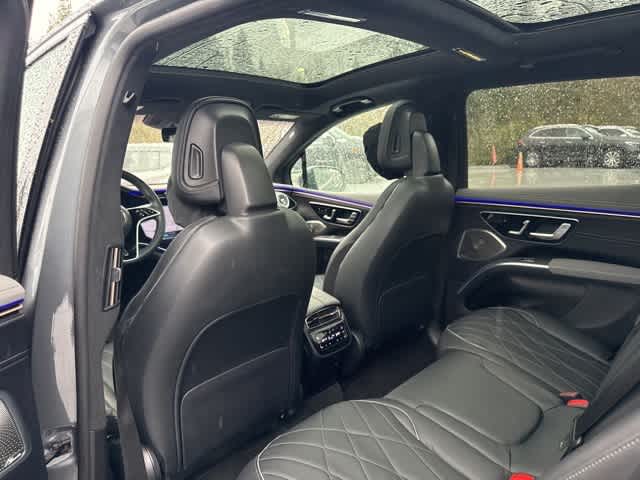 Thumbnail: 2023 Mercedes-Benz EQS - 10