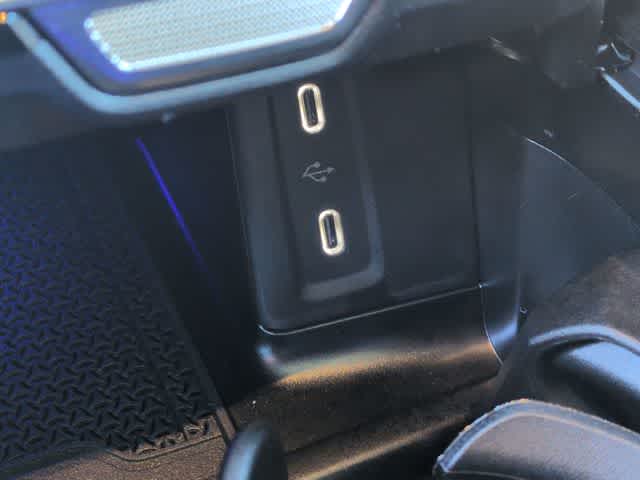 Thumbnail: 2026 Mercedes-Benz GLC - 32