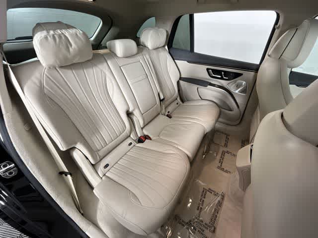 Thumbnail: 2023 Mercedes-Benz EQS - 21