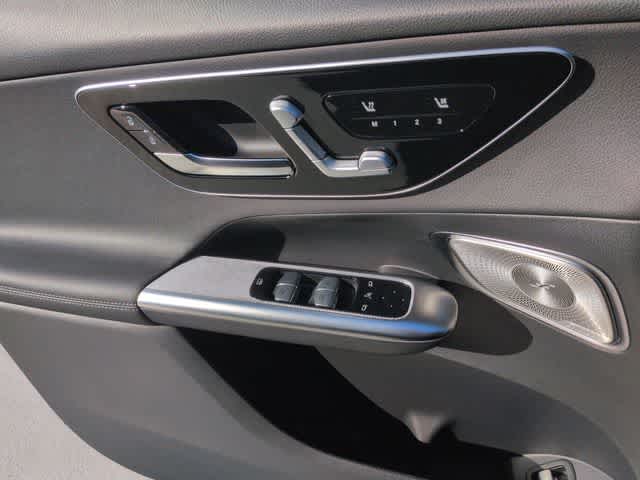 Thumbnail: 2026 Mercedes-Benz GLC - 17