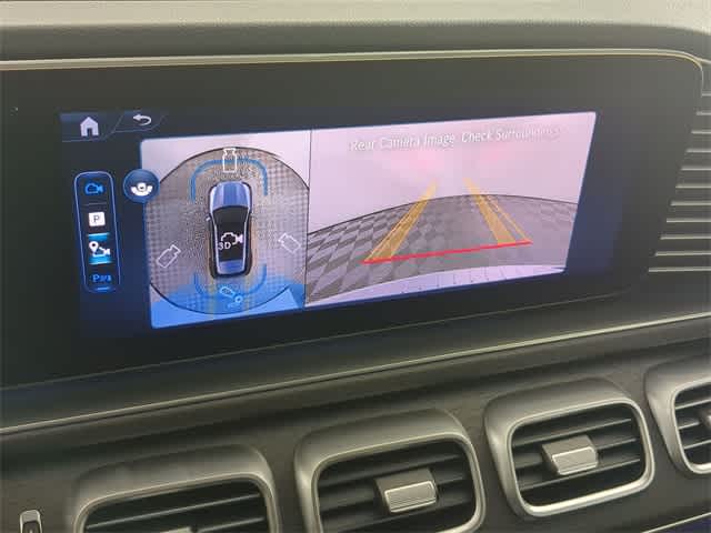 Thumbnail: 2026 Mercedes-Benz GLE - 30