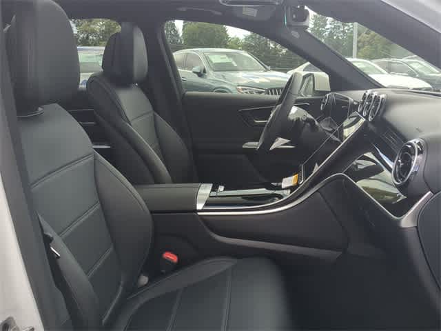 Thumbnail: 2025 Mercedes-Benz GLC - 23