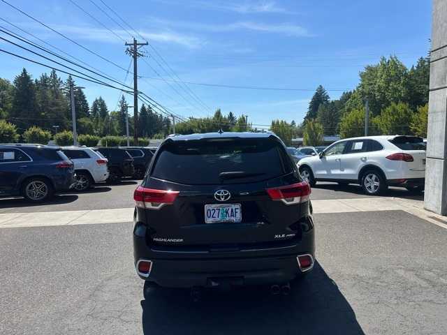 Thumbnail: 2017 Toyota Highlander - 6